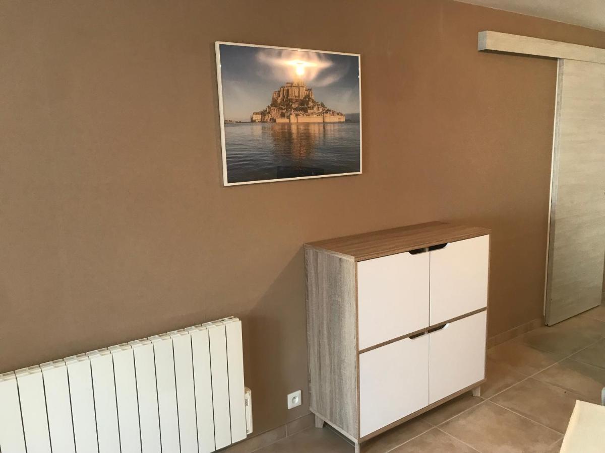Hébergements situés à 6 kms du Mont Saint Michel Tanis Esterno foto